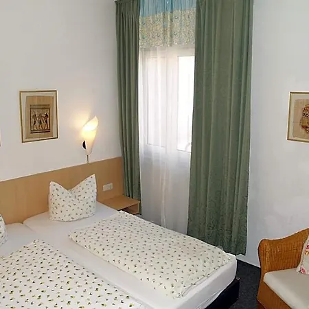Goldenes Fass Hotel 3*